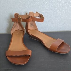 Reaction Kenneth Cole Leather Sandals Size 10
